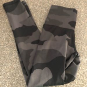 Great camo crop leggings